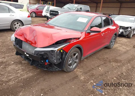 2025 Kia K4 Lxs z USA, uszkodzony, nr VIN 3KPFT4DE5SE154857